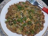 स्प्राउट्स ऑम्लेट (sprout omelette recipe in marathi)