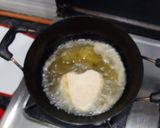 A picture of step 4 of Cheesy Love.