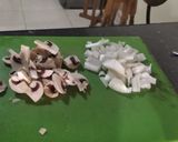Foto del paso 2 de la receta: Mollejas con champiñones al chipotle