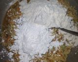 Foto langkah ke 5 dari resep Pangsit isi mie sosis.