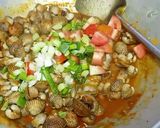 Foto langkah ke 6 dari resep Kerang Dara Saus Padang.