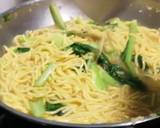 White Hokkien Mee with River Prawn Top SichuanPepper recipe step 2 photo