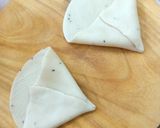 A picture of step 5 of Jain Samosa.