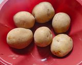 Foto langkah ke 1 dari resep Kentang Mustofa.