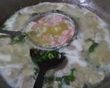 Foto langkah ke 3 dari resep Seblak Bakso & Sosis.