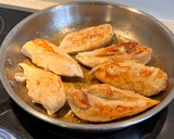 Foto del paso 1 de la receta: Supremas de pollo de corral en salsa de curry y verduras