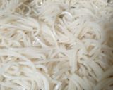 वेज हक्का नूडल्स(Veg hakka noodles recipe in hindi) रेसिपी चरण 1 फोटो