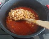 Foto del paso 3 de la receta: Garbanzos con chorizo y tomate al romero