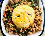 รูปขั้นตอนการทำที่ 3 ของ ข้าวไข่ข้น🥚🍳กระเพราเต้าหู้ขยี้🌶️🧄