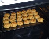 Savanyúkáposztás, kolbászos pogácsa (maradékmentő) recept fázis 8 fotója