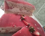 صورة لخطوة 16 من وصفة الفريزي🍓 كيكة الفراولة الرائعة 🤤