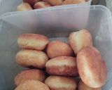 Foto langkah ke 5 dari resep Donat Empuk Awet.