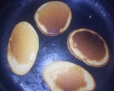 A picture of step 5 of Mini pancakes.
