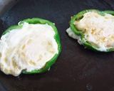 A picture of step 2 of Fried Eggs in Bell Pepper Mould.