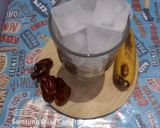 Foto langkah ke 2 dari resep Smoothies Pisang dan Kurma.