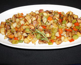 Foto del paso 5 de la receta: Papas salteadas con romero y pimientos