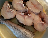 Foto del paso 9 de la receta: Merluza en salsa verde con gambas
