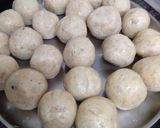 A picture of step 2 of Cheese balls.