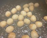 Hình bước làm 2 của món Cà ri cá viên HongKong bên hông chợ lớn cà chớn ăn đòn 😅