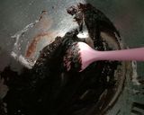 Foto langkah ke 5 dari resep Chocolate Cotton Sponge Cake.