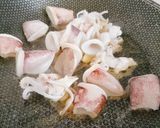 Hình bước làm 3 của món Mì gói xào mực,thịt bò và rau củ