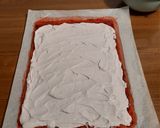 Foto del passaggio 14 della ricetta Rotolo di San Valentino