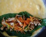 Foto langkah ke 6 dari resep Telur gulung isi sayuran.