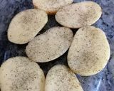 Foto del paso 3 de la receta: Pulpo con patatas asadas y mojo picón