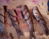 صورة لخطوة 1 من وصفة حوت مقلي مع شكشوكة طماطم
