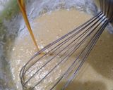 Foto langkah ke 4 dari resep Bolu Karamel 4 Telur.