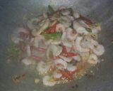 Foto langkah ke 4 dari resep Cah Kangkung Udang.