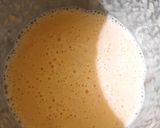 A picture of step 1 of Musk melon lassi.