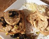 Foto del paso 9 de la receta: Embutido de pollo relleno: pistachos/aceitunas negras y huevo/queso