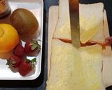 Foto langkah ke 2 dari resep Roti tawar panggang vla buah.