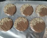 A picture of step 5 of Chocolate surprise.