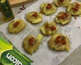 A picture of step 4 of Smashed Pizza Potatoes.