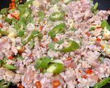 รูปขั้นตอนการทำที่ 3 ของ กะเพราหมูไก่สับ เพื่อสุขภาพ