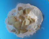 Foto del passaggio 3 della ricetta Focaccine di patate