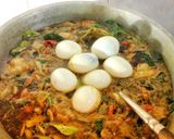 Foto langkah ke 13 dari resep Ayam Kecap Pedas Manis Daun Jeruk extra Telur.
