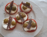 Foto del paso 1 de la receta: Tapa tomate queso fresco y anchoa