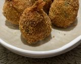 Foto langkah ke 5 dari resep Bola bola ayam udang.