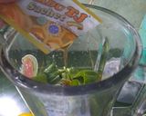 Foto langkah ke 3 dari resep Green Jus Bottle.