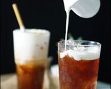 Hình bước làm 3 của món Hồng Trà kem sữa Macchiato