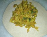 A picture of step 3 of Cabbage paratha.