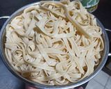 Foto langkah ke 1 dari resep Fetucini Aglio Olio sambal matah.
