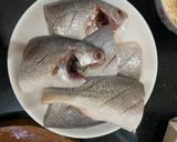 Hình bước làm 1 của món Cá sóc muối tỏi chiên giòn