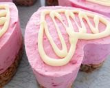 A picture of step 4 of Individual Raspberry-Pistachio Bavarois.