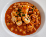 Foto del paso 7 de la receta: Garbanzos picantes a la sobrasada con bacalao y calamares v2