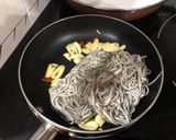 Foto del paso 4 de la receta: Nidos de gulas picantes sobre nidos de bollitos integrales