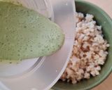 Foto del paso 3 de la receta: Salsa fresca de albahaca y queso azul 💙 sobre la base de yogur